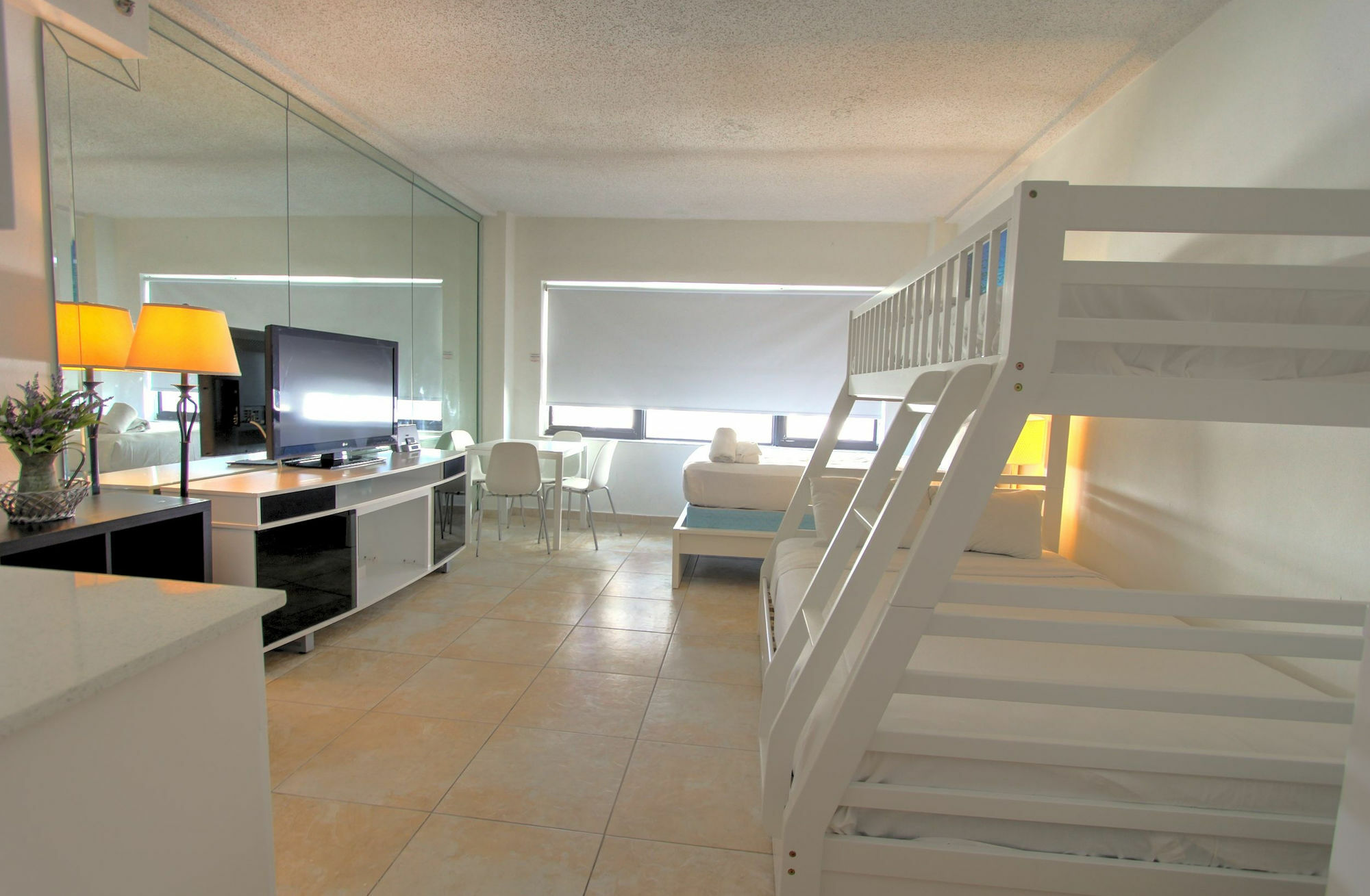 Private Apartments At The Casablanca Miami Beach Ngoại thất bức ảnh