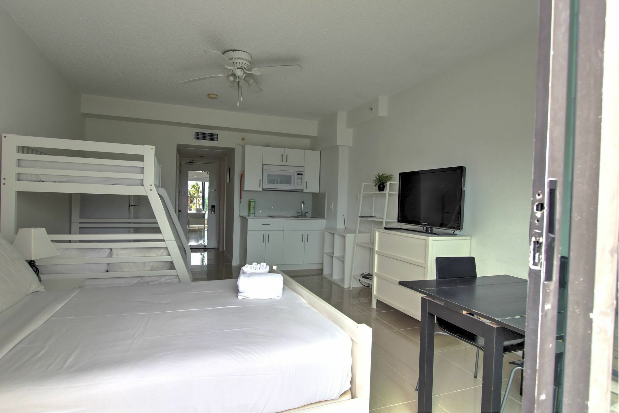 Private Apartments At The Casablanca Miami Beach Ngoại thất bức ảnh