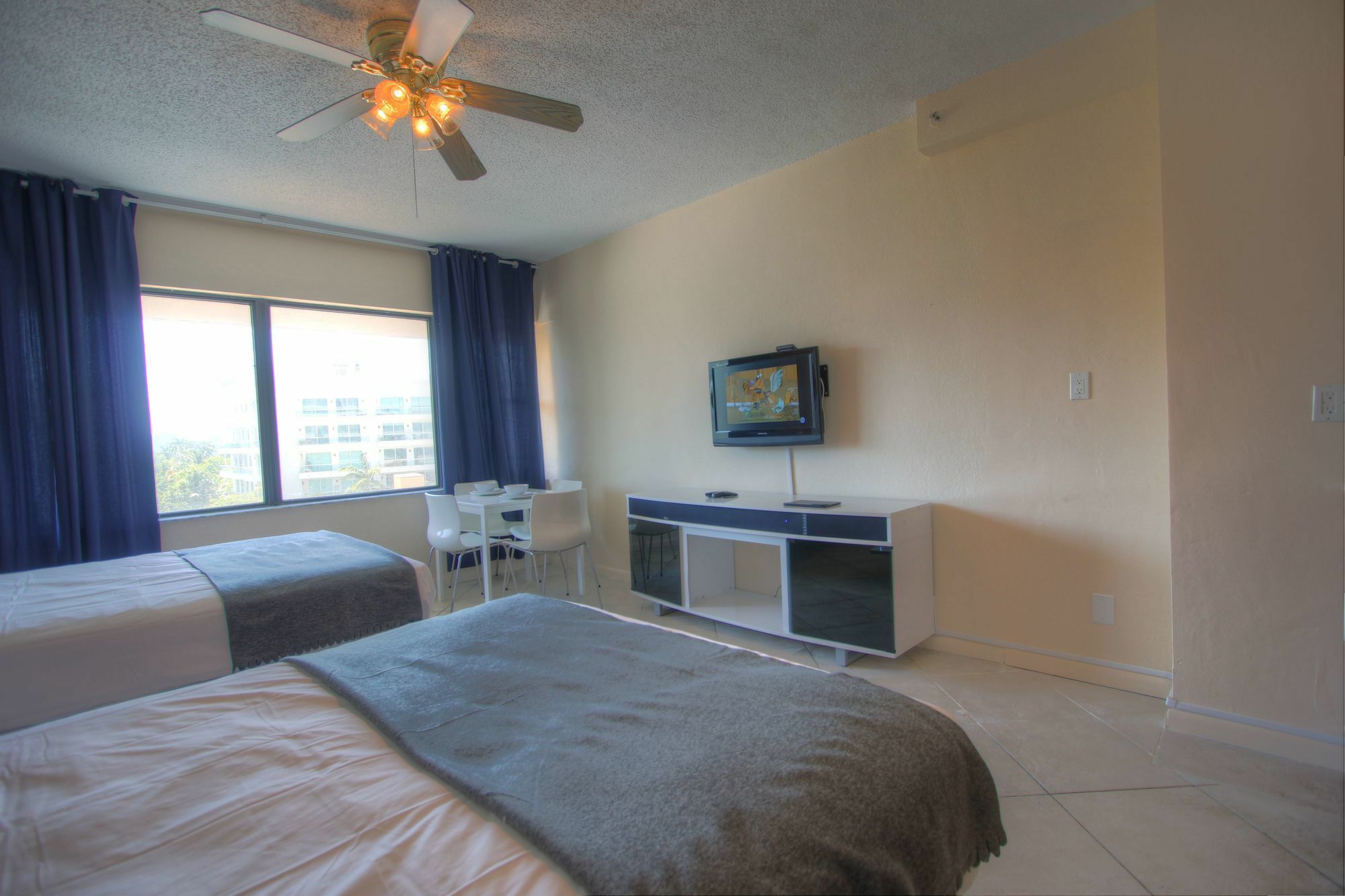 Private Apartments At The Casablanca Miami Beach Ngoại thất bức ảnh